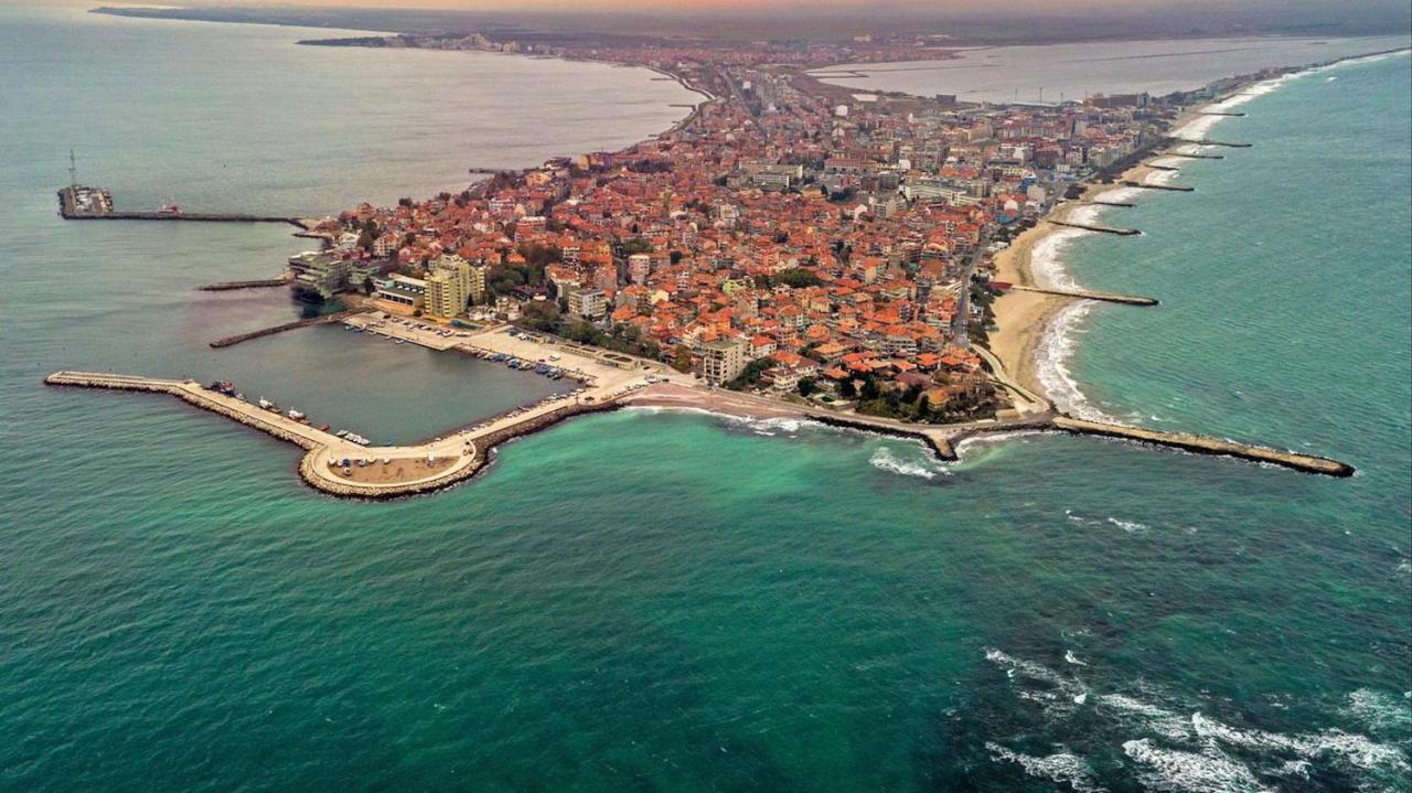 Salt Lake ApartHotel Pomorie Buitenkant foto